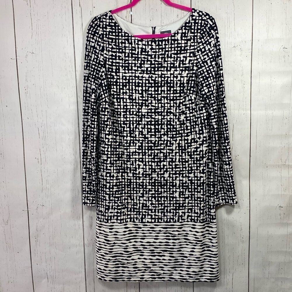 Vince Camuto Stretch Lined Body Skimming Day To Night Style. Machine Washable!